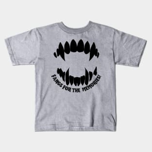 Fangs for the Memories Funny Halloween vampire graphic Kids T-Shirt